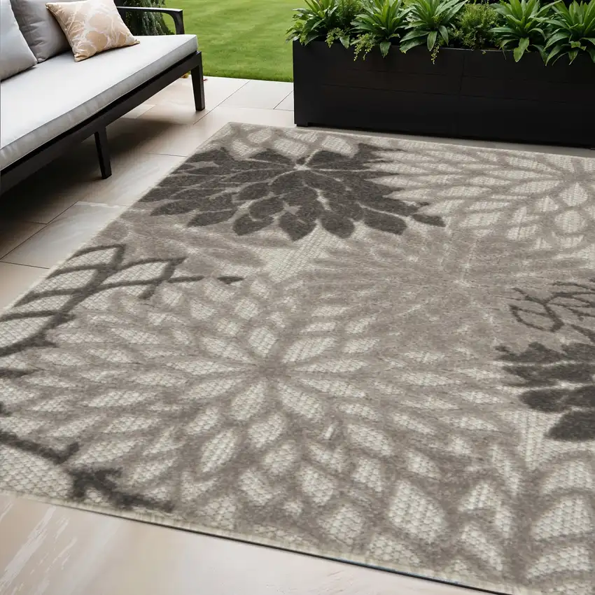 Gray Floral Indoor Outdoor Area Rug Photo 2