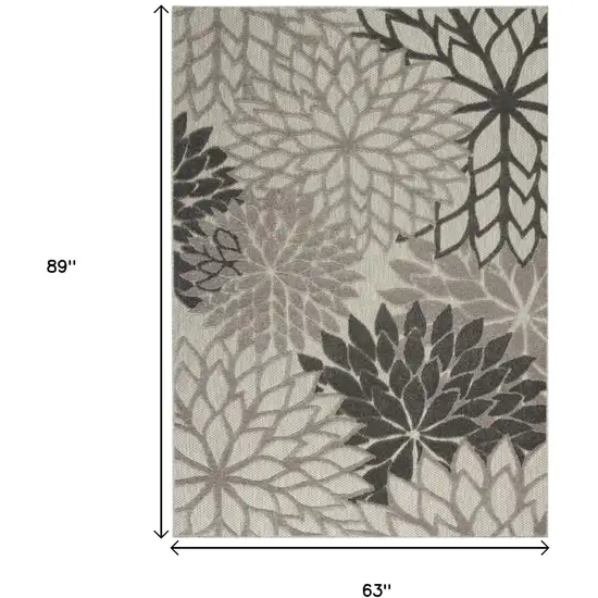Gray Floral Indoor Outdoor Area Rug Photo 9