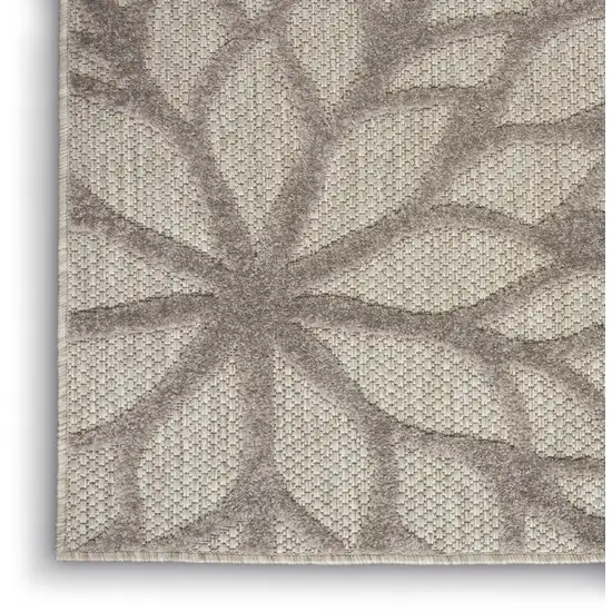 Gray Indoor Outdoor Area Rug Photo 7
