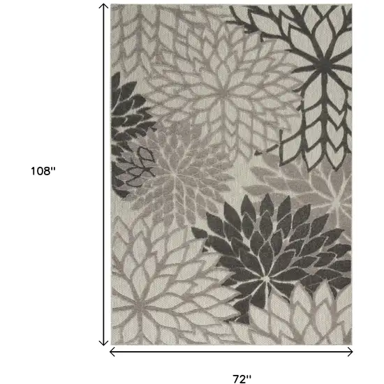 Gray Indoor Outdoor Area Rug Photo 9