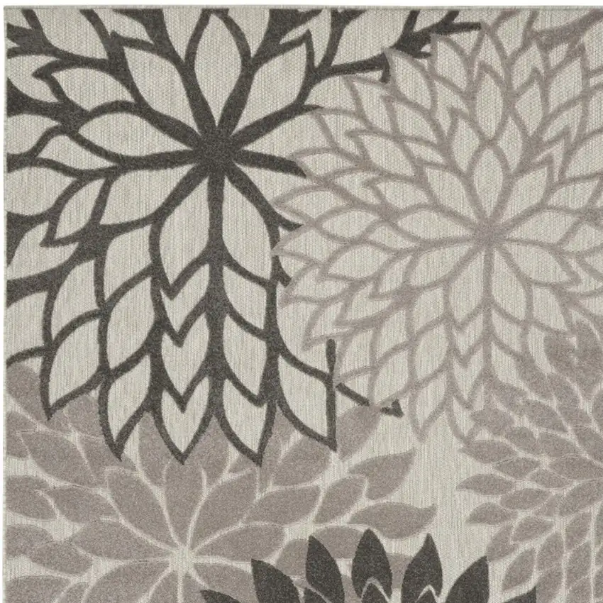 Gray Indoor Outdoor Area Rug Photo 7