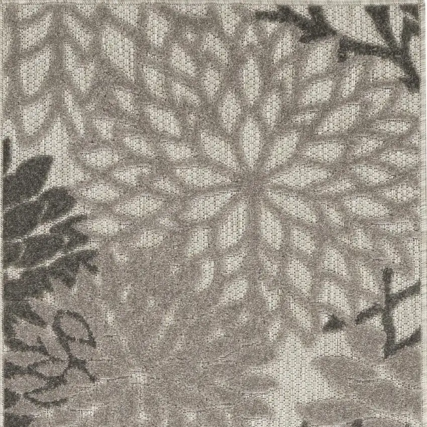 6' Gray Indoor Outdoor Area Rug Photo 4