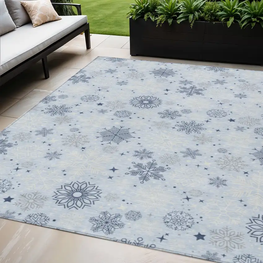 Sky Blue Navy Blue And Ivory Snowflake Washable Indoor Outdoor Area Rug Photo 1