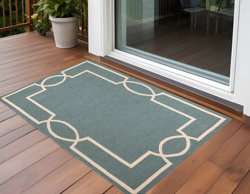 Gray and Ivory Handmade Indoor Outdoor Area Rug Photo 1