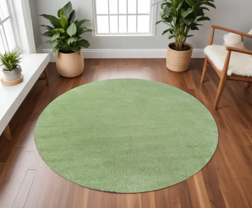 8' Green Round Hand Woven Area Rug Photo 1