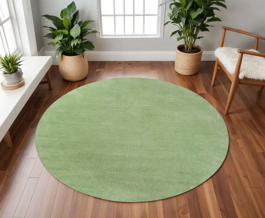 8' Green Round Hand Woven Area Rug Photo 1