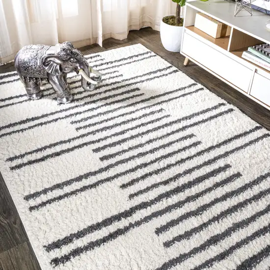 Striped Area Rug Photo 9