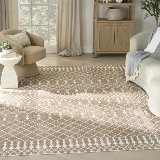 Tan Geometric Area Rug Photo 5
