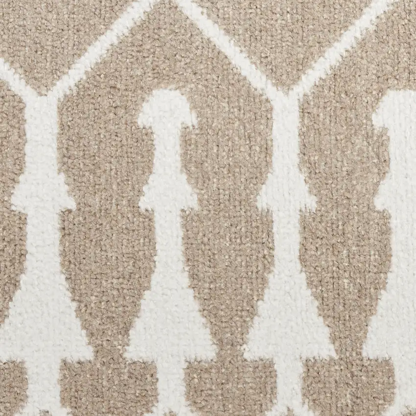 Tan Geometric Area Rug Photo 4