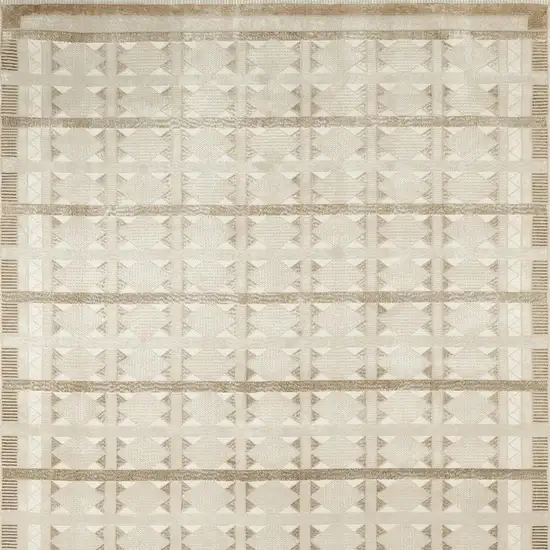 Tan Geometric Area Rug Photo 4