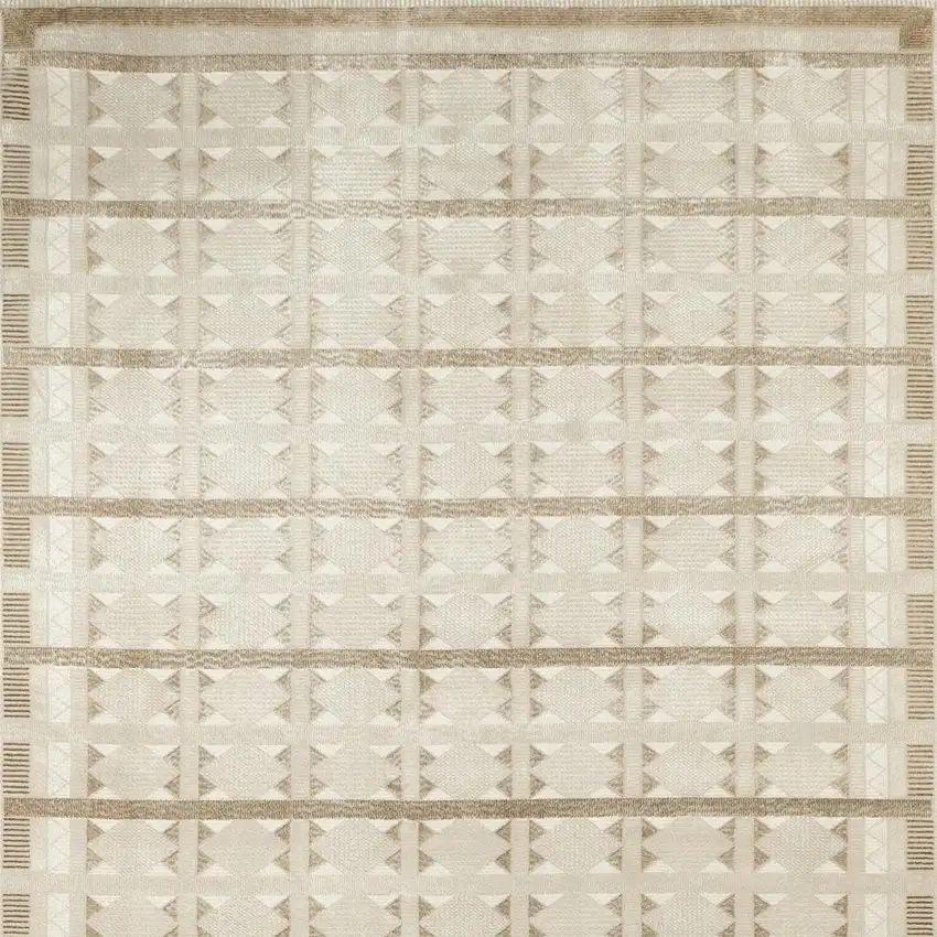 Tan Geometric Area Rug Photo 4
