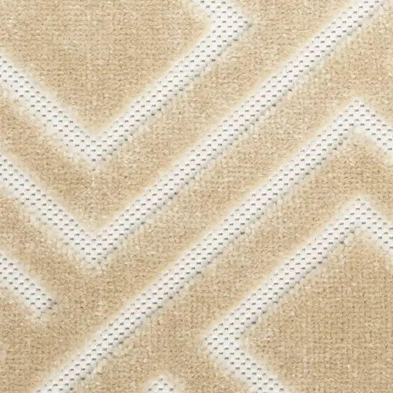 Tan Geometric Area Rug Photo 5