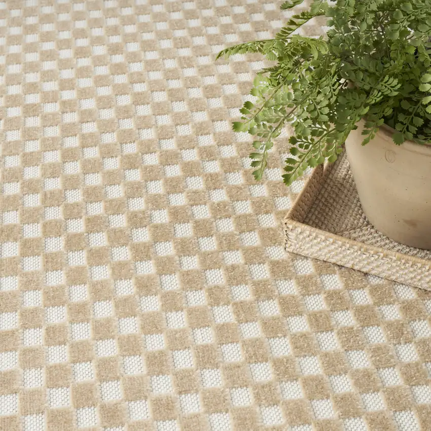 Tan Geometric Area Rug Photo 6