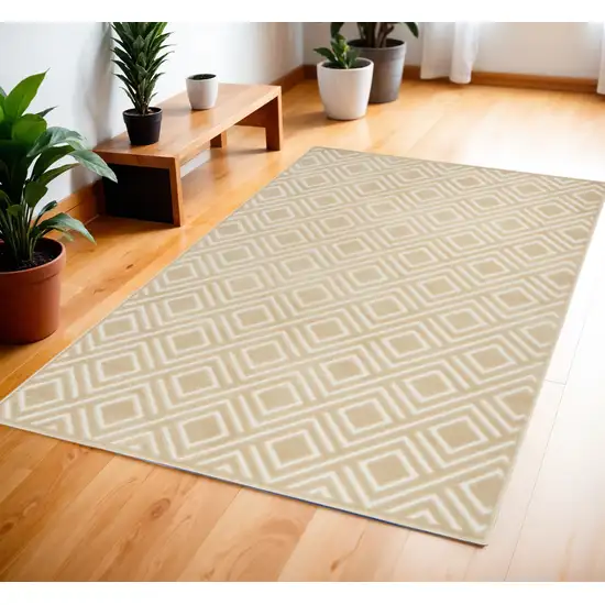 Tan Geometric Area Rug Photo 1