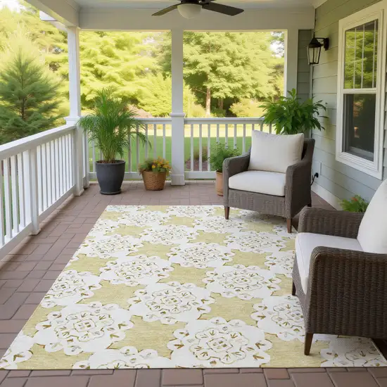 Wheat And Ivory Quatrefoil Washable Indoor Outdoor Area Rug Photo 7