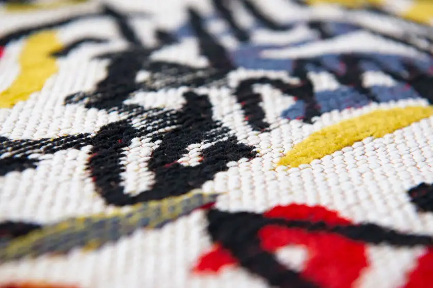 White Abstract Non Skid Area Rug Photo 5