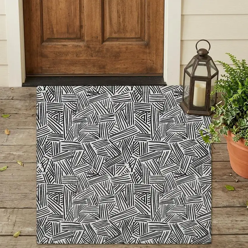 White And Beige Geometric Washable Indoor Outdoor Area Rug Photo 1