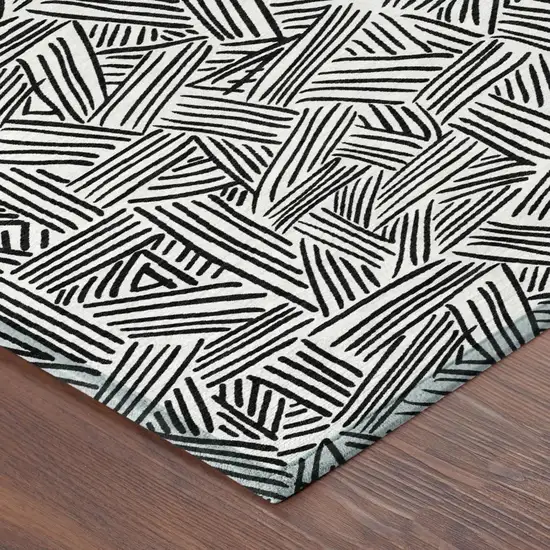 White And Beige Geometric Washable Indoor Outdoor Area Rug Photo 4