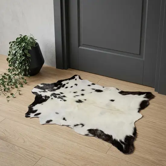 Black And White Cowhide Cowhide Print Hand Woven Area Rug Photo 1
