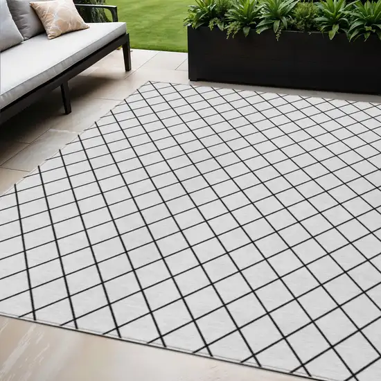White And Black Geometric Washable Indoor Outdoor Area Rug Photo 1