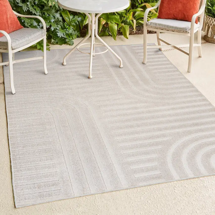 White And Cream Striped Indoor Outdoor Area Rug Photo 9