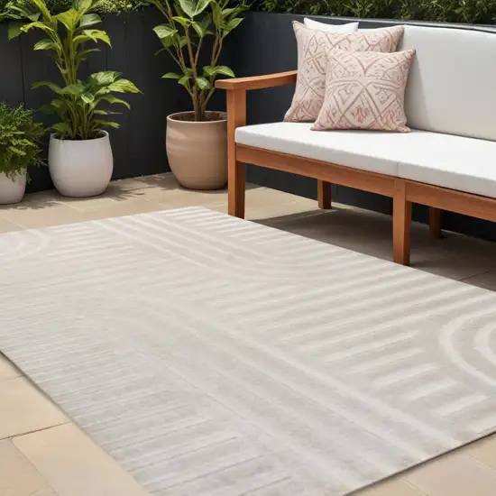 White And Cream Striped Indoor Outdoor Area Rug Photo 1