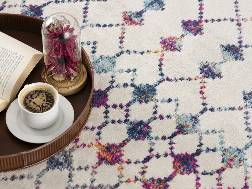 White Modern Geometric Grid Area Rug Photo 8