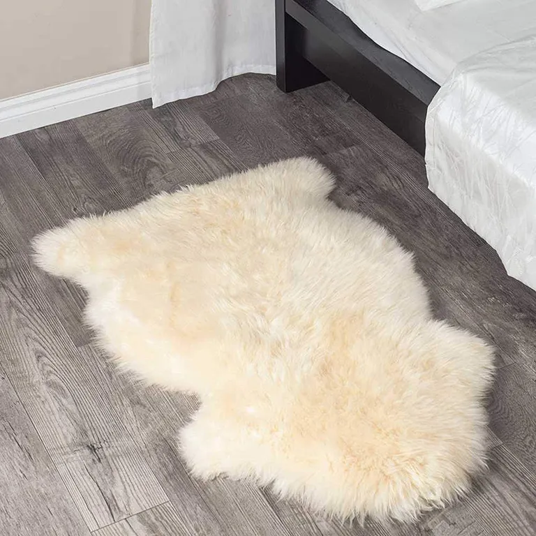 White  Natural Sheepskin Fur Area Rug Photo 2