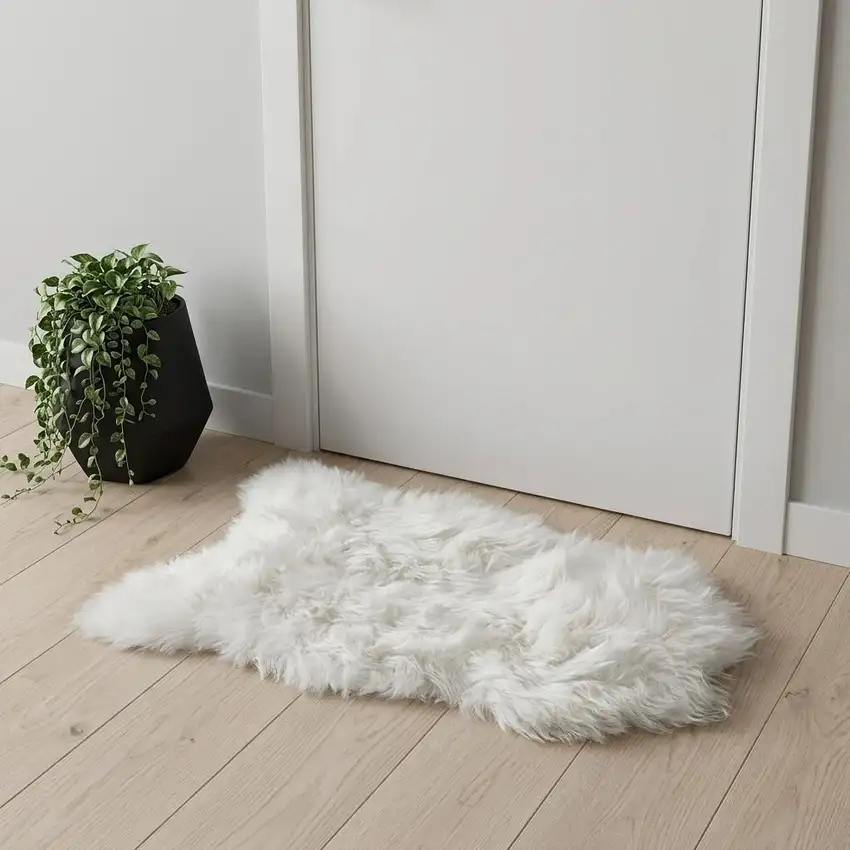 White Natural Wool Long-Haired Sheepskin Area Rug Photo 1