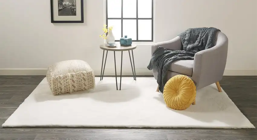 White Shag Area Rug Photo 3