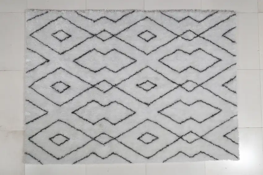 White Shag Hand Tufted Area Rug Photo 4
