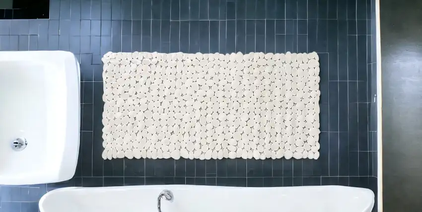 White Spa Pebbles Bathtub Mat Photo 5