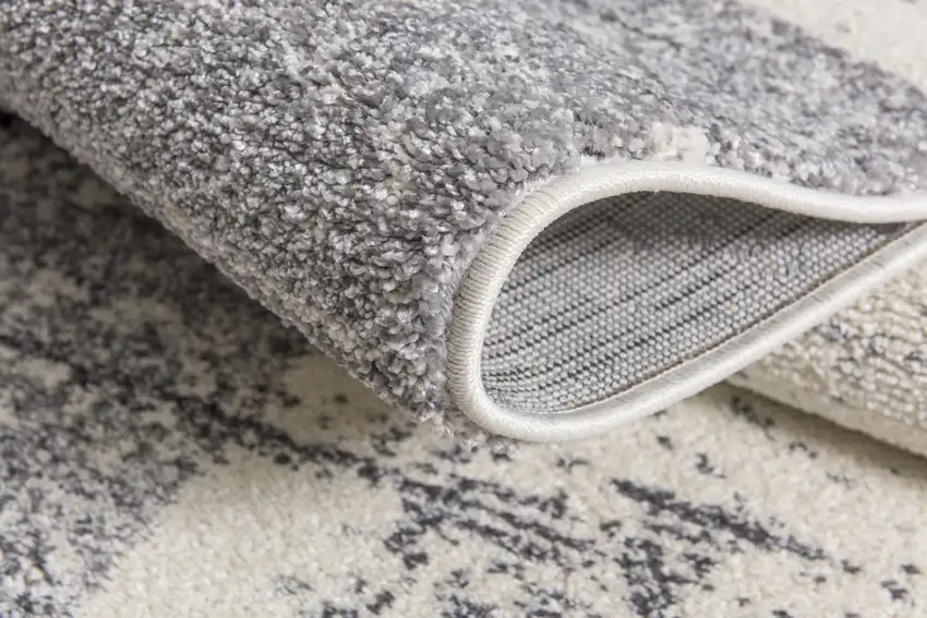 White and Gray Checkered Area Rug Photo 9