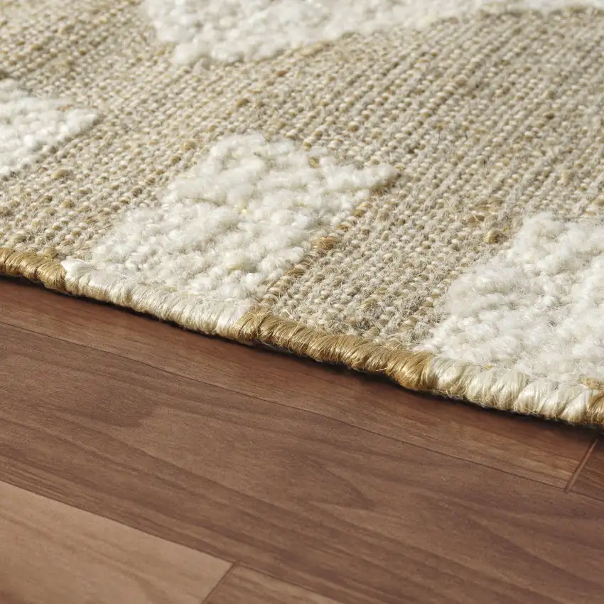 Wool Diamond Hand Woven Area Rug Photo 7