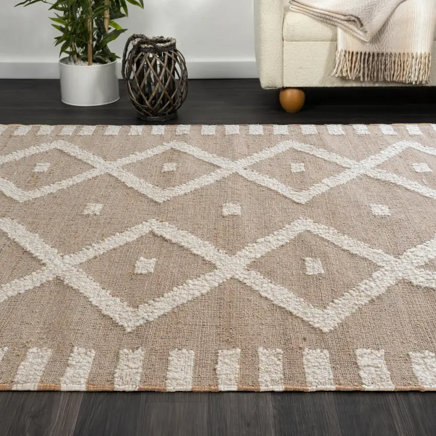 Wool Diamond Hand Woven Area Rug Photo 5