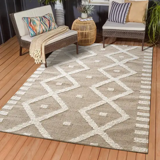 Wool Diamond Hand Woven Area Rug Photo 4