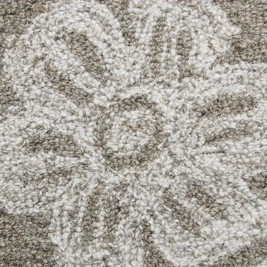 Wool Floral Hand Tufted Round Rug Photo 6