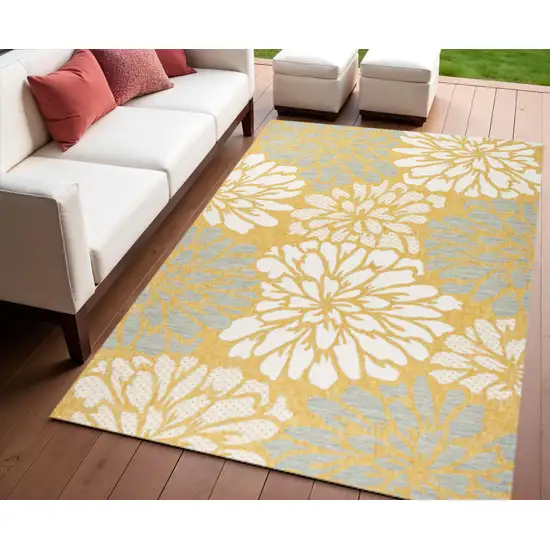 Yellow And Cream Floral Indoor Outdoor Area Rug Photo 1