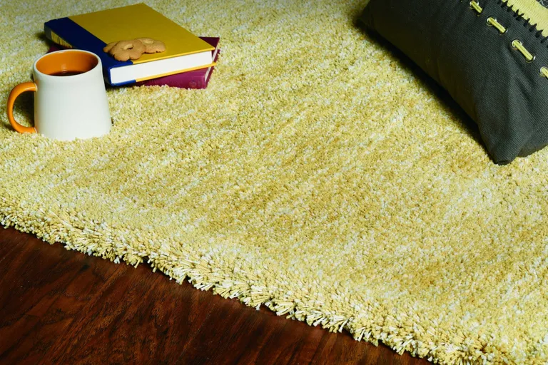 Yellow Heather Plain Indoor Area Rug Photo 4